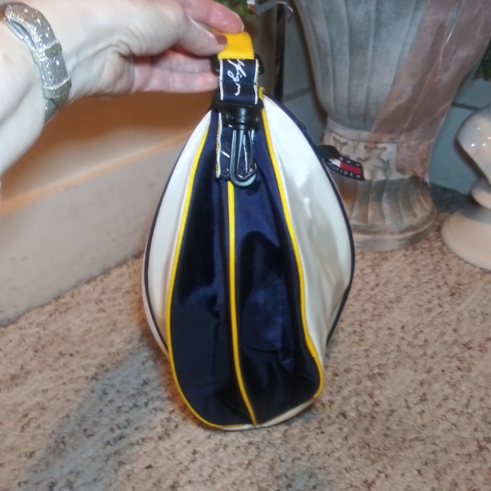 Rare Vintage 90's/Y2k Tommy Hilfiger Colorblock Football Carrying Bag - Picture 5 of 13